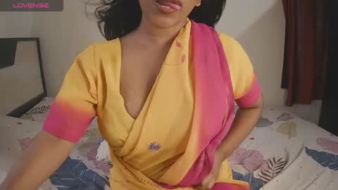 Snapshot of imlovelyrose chatting on 09.21.25 ROSE online show from 09.21.25