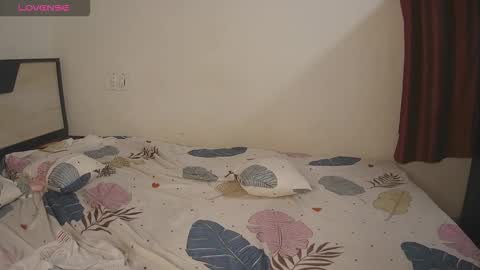 Snapshot of imlovelyrose chatting on 09.22.25 ROSE online show from 09.22.25