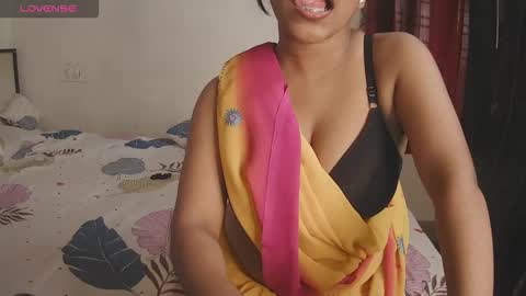 Snapshot of imlovelyrose chatting on 09.26.25 ROSE online show from 09.26.25