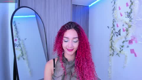 Snapshot of immia_rosse chatting on 12.12.24 mia ---------  COL TIME online show from 12.12.24