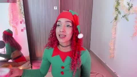 Snapshot of immia_rosse chatting on 12.16.24 mia ---------  COL TIME online show from 12.16.24