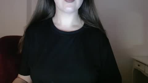 Snapshot of immouss chatting on 12.10.24 Pola online show from 12.10.24