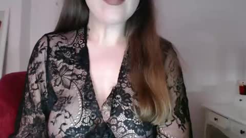 Snapshot of immouss chatting on 12.11.24 Pola online show from 12.11.24