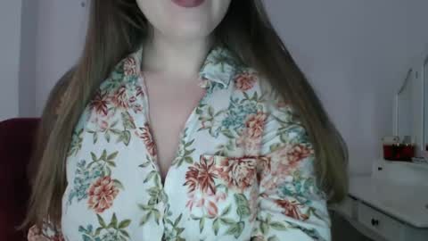 Snapshot of immouss chatting on 02.16.25 Pola online show from 02.16.25