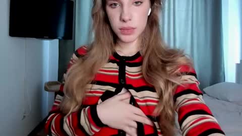 Snapshot of imogensy chatting on 02.14.25 my name Imo Fansly online show from 02.14.25