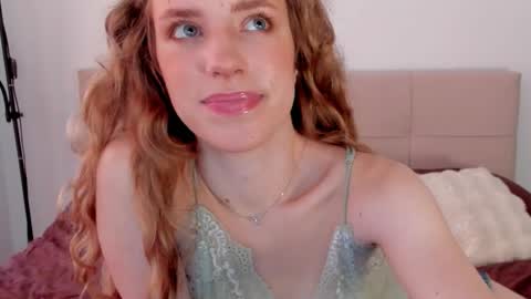 Snapshot of imogensy chatting on 09.14.25 my name Imo Fansly online show from 09.14.25