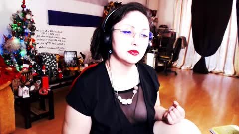 Empress online show from 12.26.24