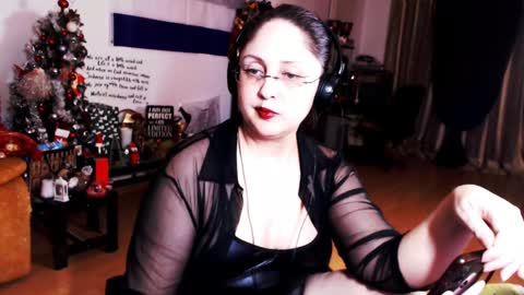 Empress online show from 02.05.25