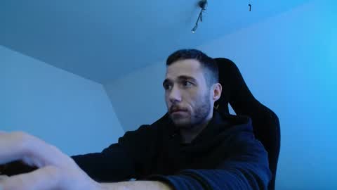 Flummi online show from 10.23.25