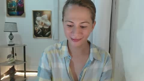 Snapshot of imyourcottoncandy chatting on 02.11.25 kc online show from 02.11.25