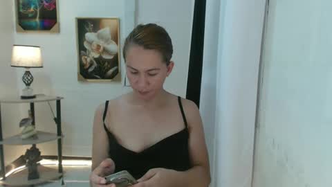 Snapshot of imyourcottoncandy chatting on 02.14.25 kc online show from 02.14.25