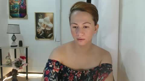 Snapshot of imyourcottoncandy chatting on 02.24.25 kc online show from 02.24.25