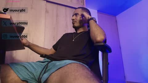 Daniel   thumb up me please its important Im new INDEPENDENT MODEL online show from 05.09.26