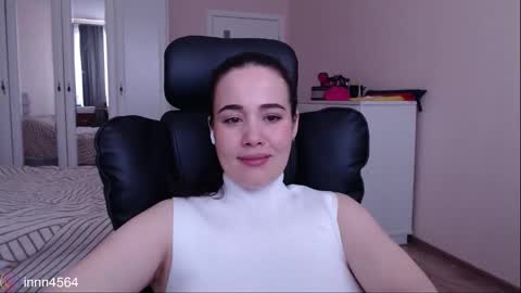 Snapshot of in_yan chatting on 02.12.26 Lin online show from 02.12.26