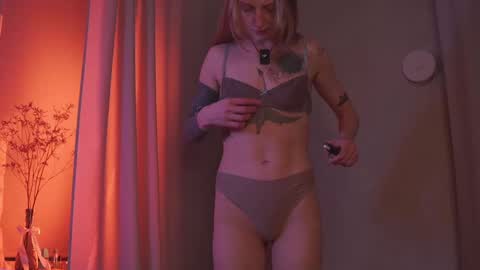 Snapshot of inaccessibles chatting on 11.14.25 oksana online show from 11.14.25