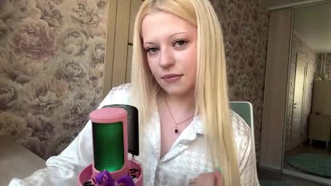 Lola online show from 04.03.26