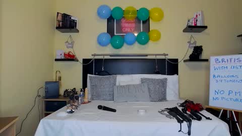 inannalove online show from 09.25.25