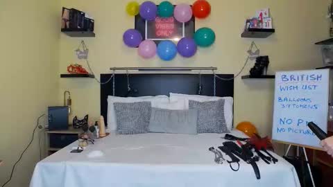 inannalove online show from 10.25.25