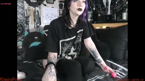 Inarafoxx online show from 02.20.25