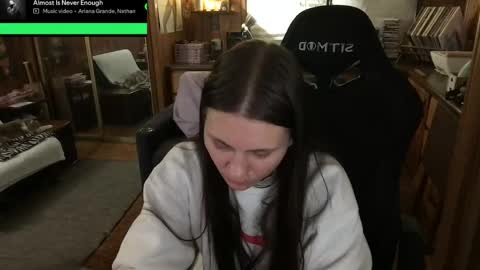 Snapshot of incognitoqueen chatting on 05.05.26 Carter online show from 05.05.26