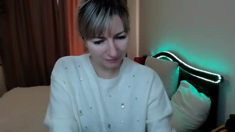 incredible_ariela online show from 12.21.24