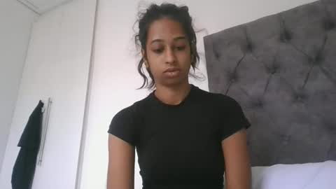 indanbella19 online show from 04.18.26