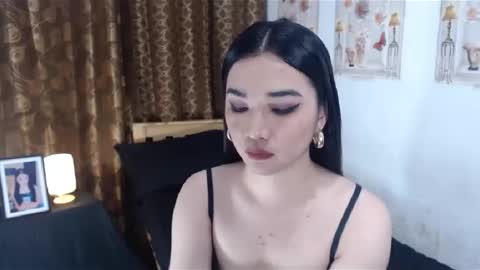 indestructabletrixie online show from 01.27.25