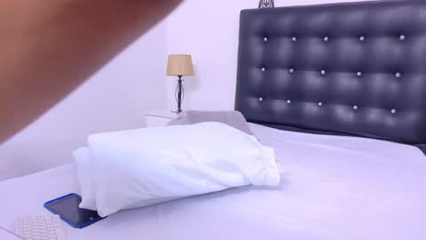 Snapshot of indian_delight18 chatting on 01.02.25 indian_delight18 online show from 01.02.25