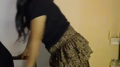 Nia online show from 09.26.25