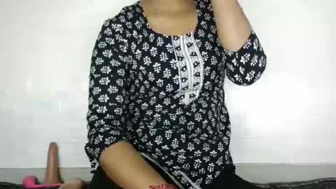 Snapshot of indian_saanvi chatting on 07.04.26 Saanu online show from 07.04.26