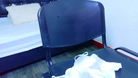 indian_whore18 online show from 06.11.26