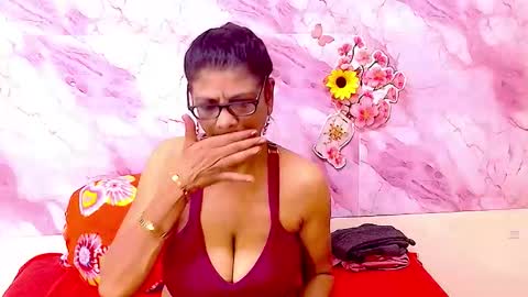 Snapshot of indianallure chatting on 02.18.26 Femiez online show from 02.18.26