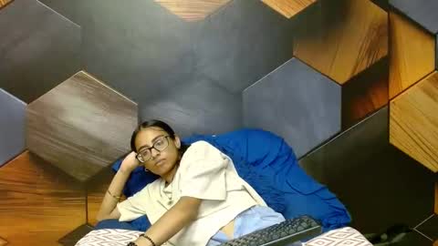 Snapshot of indianarmani chatting on 02.06.25 Armani online show from 02.06.25