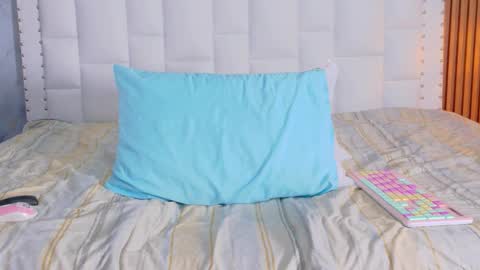 Snapshot of indiancutiie chatting on 10.24.25 LITTLE AINHOA online show from 10.24.25