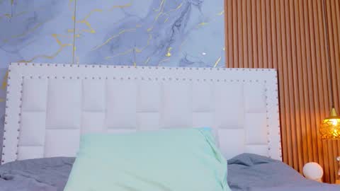 LITTLE AINHOA  online show from 12.05.25