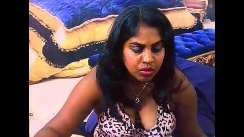 Snapshot of indiandiva27 chatting on 02.06.26 indiandiva27 online show from 02.06.26