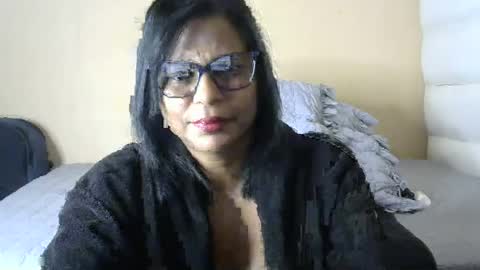 Snapshot of indiandreams_ chatting on 06.22.26 Palavi online show from 06.22.26