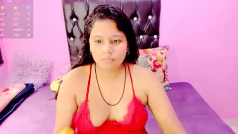 Snapshot of indianflame chatting on 02.24.25 PARADISEQUEEN online show from 02.24.25