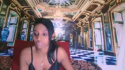 Snapshot of indianlovebug chatting on 12.14.24 Leah online show from 12.14.24