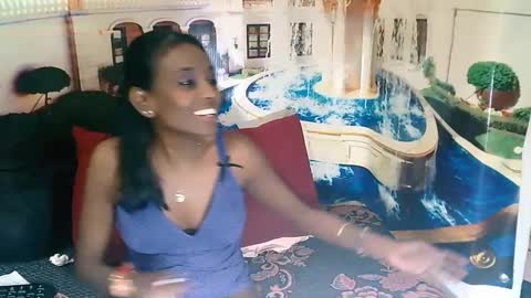 Snapshot of indianlovebug chatting on 12.15.24 Leah online show from 12.15.24