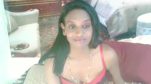 Snapshot of indianlovebug chatting on 12.22.24 Leah online show from 12.22.24
