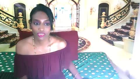 Snapshot of indianlovebug chatting on 12.28.24 Leah online show from 12.28.24