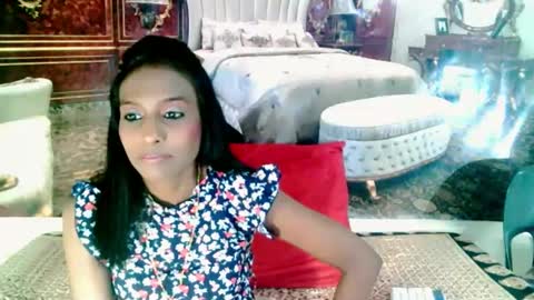 Snapshot of indianlovebug chatting on 01.02.25 Leah online show from 01.02.25