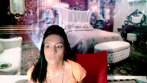 Snapshot of indianlovebug chatting on 01.03.25 Leah online show from 01.03.25