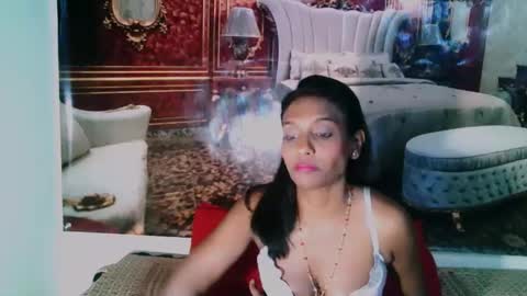 Snapshot of indianlovebug chatting on 01.08.25 Leah online show from 01.08.25
