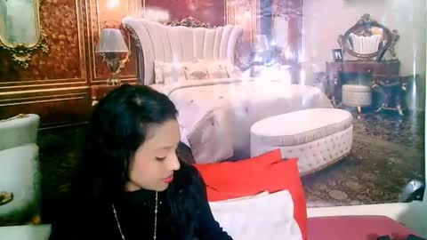 Leah online show from 10.06.25