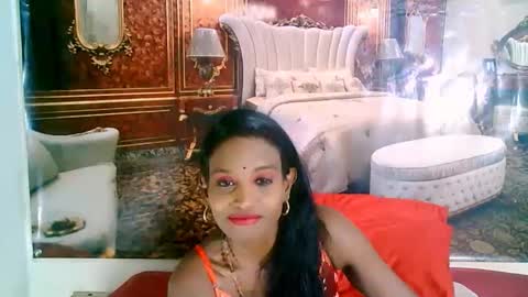 Leah online show from 10.07.25