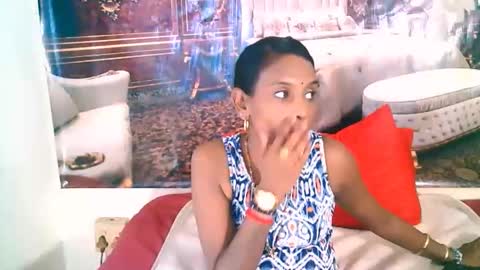 Leah online show from 10.10.25