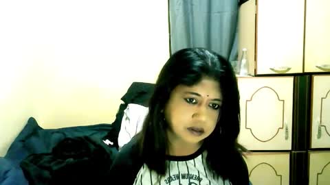Snapshot of indianpleasures21 chatting on 05.14.26 indianpleasures21 online show from 05.14.26