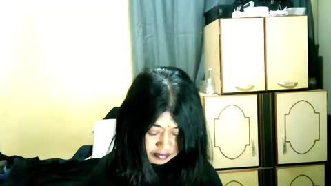 Snapshot of indianpleasures21 chatting on 05.25.26 indianpleasures21 online show from 05.25.26